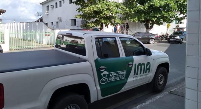 O promotor de justiça, juntamente com os técnicos do IMA, multaram a Prefeitura do município no valor de R$ 30 mil (Crédito: Josenildo Feitosa/BR104)