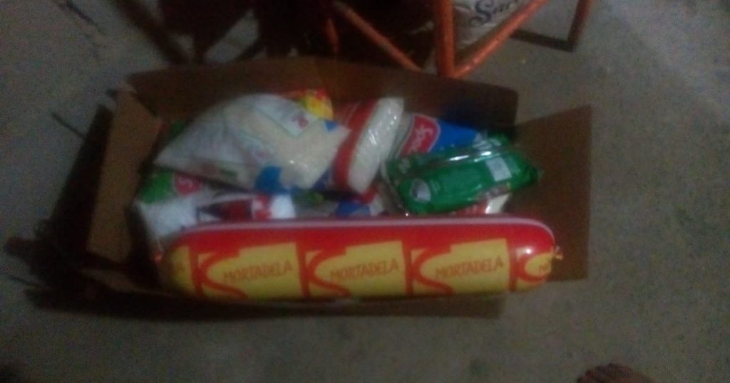 Sem salário, garis de União recebem cesta básica e voltam ao trabalho após paralisação