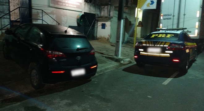 Condutor do veículo foi levado à Delegacia de Polícia Civil de Atalaia (Crédito: Ascom PRF)
