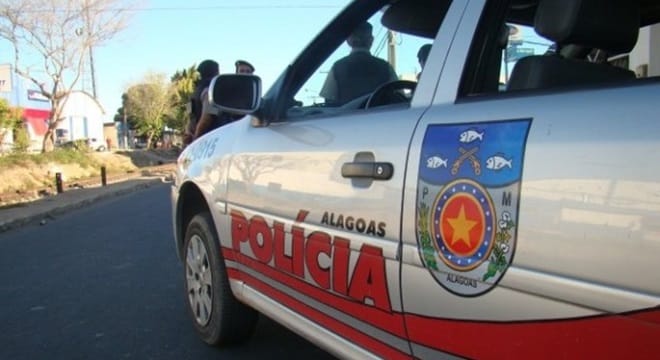 Polícia prende PM e agente penitenciário suspeitos de assassinar empresário em Maceió