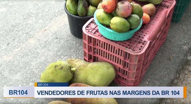 De jaca à manga, vale tudo para atrair a clientela nas margens da rodovia (Crédito: BR104)