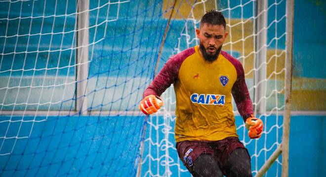Goleiro Marcão defendeu dois pênaltis contra o Bragantino (Créditos: Reprodução/Fernando Torres/Ascom-Paysandu)