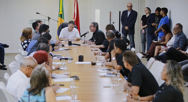 Governador determina reforço na segurança e instalação de base da Defesa Civil no Pinheiro (Crédito: Márcio Ferreira)