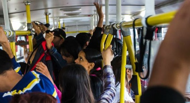Mulheres são assediadas em ônibus, nas ruas e no ambiente de trabalho (Crédito: Divulgação/Secretaria da Mulher/DF)