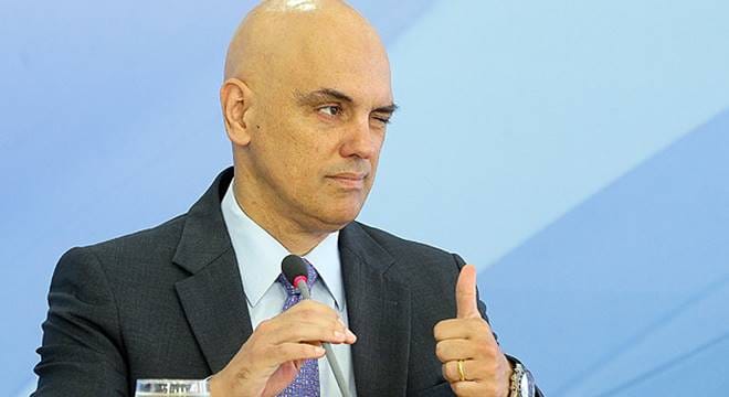 Ministro do STF mandará bloquear contas de redes sociais que atacar a Corte