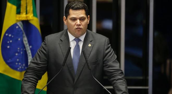 Alcolumbre nega intenção do Senado em fazer sugestões sobre o texto da reforma, que ainda está na Câmara (Crédito: Marcos Oliveira/Agência Senado)