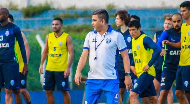 Sem João Carlos, CSA encara o time reserva do Palmeiras nesta quarta-feira