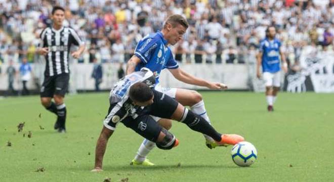 Ceará goleia o CSA por 4 a 0 na estreia da Série A do Brasileiro (Créditos: Cásper Líbero/Imagem)