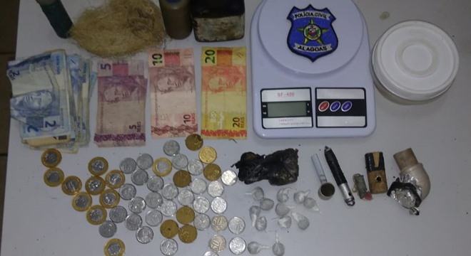 Material apreendido durante ação da Polícia Civil em Novo Lino (Crédito: PC/AL)