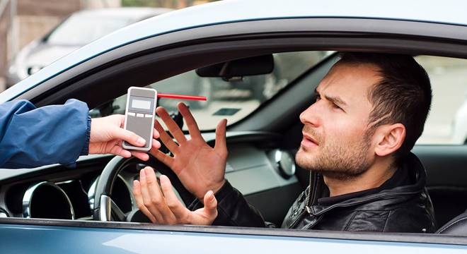 O novo equipamento pode detectar se o condutar está sob efeito de drogas como maconha, cocaína e e anfetaminas (Créditos: Imagem ilustrativa)