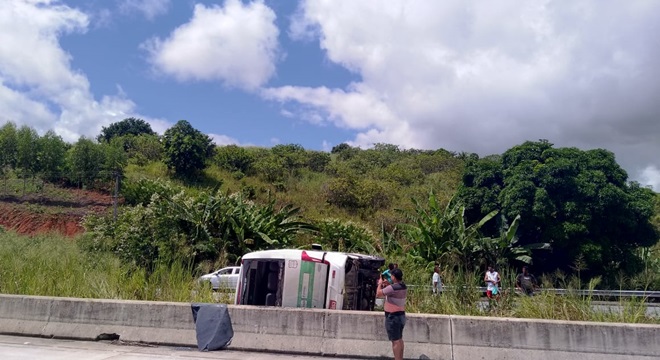 O acidente aconteceu próximo a antiga Usina Bititinga, que divide o município de Flexeiras com Messias (Crédito: Cortesia)
