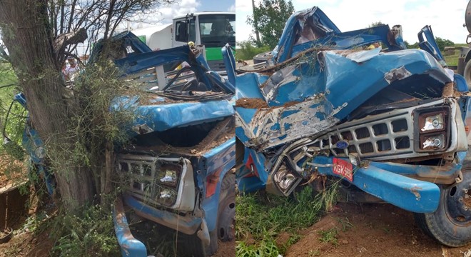 O condutor do veículo teria perdido o controle da direção e colidido contra a árvore após um defeito no eixo da roda (Crédito: CBM/AL)
