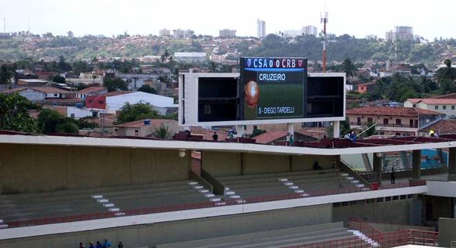 Placar eletrônico do estádio Rei Pelé está entre as exigências atendidas (Créditos: Reprodução/Internet) 