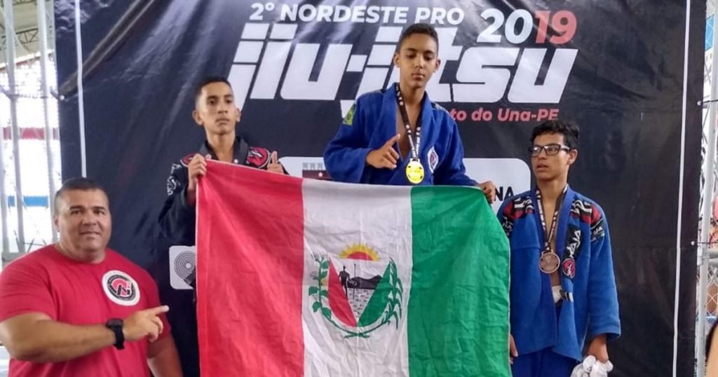 Atletas palmarinos de Jiu-jítsu se destacam em campeonato pernambucano