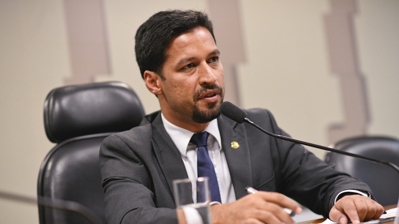 Senador Rodrigo Cunha — © Reprodução