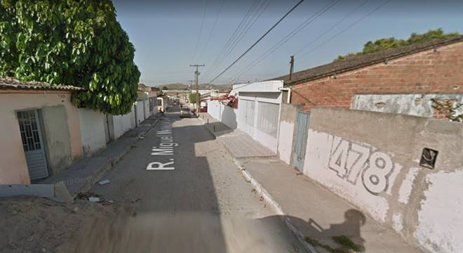 Acidente ocorreu na Rua Miguel Medeiros Costa, no Centro da cidade; vítimas foram encaminhadas para o Hospital São Vicente de Paulo — © Reprodução/Google Maps/Ilustração