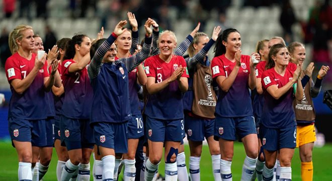 Noruega e Inglaterra se enfrentam nas quartas de final do Mundial Feminino — © Reprodução/Internet