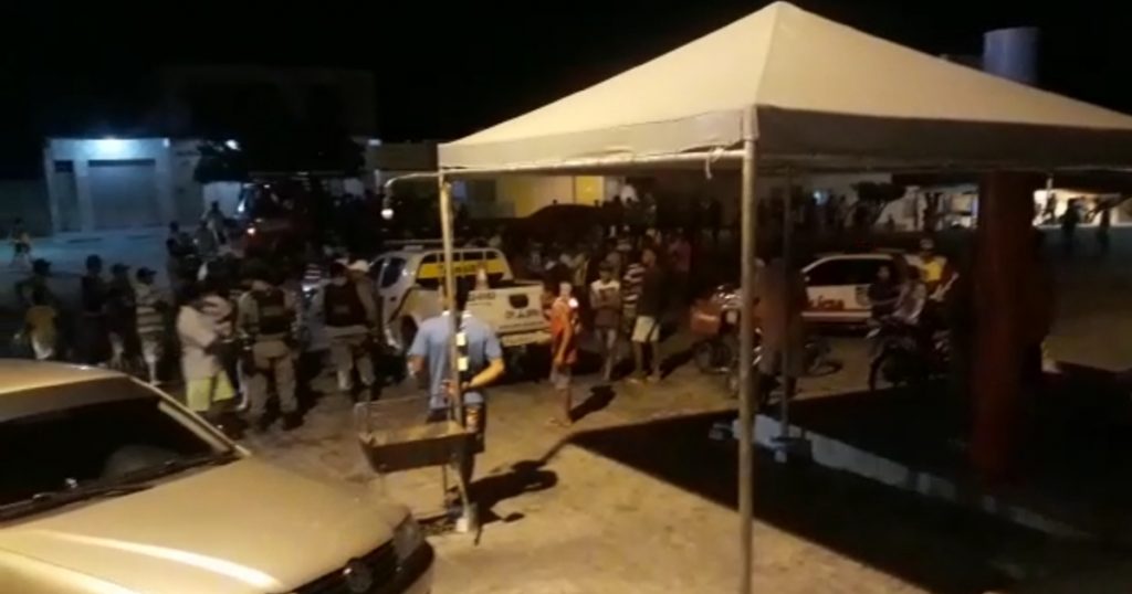 Abordagem da BPRv termina com homem agredido e viatura danificada em Piranhas