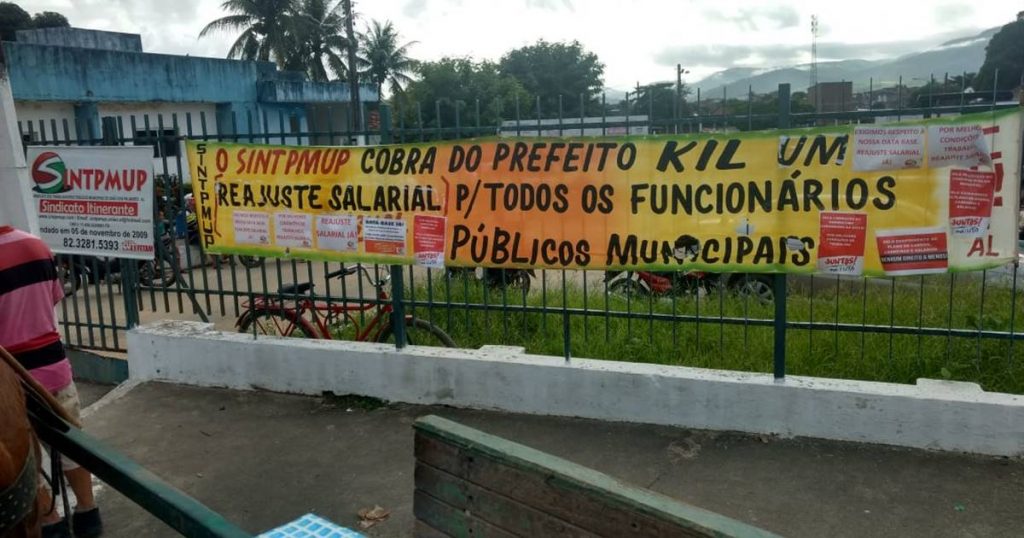 Servidores de União dos Palmares seguem com paralisação