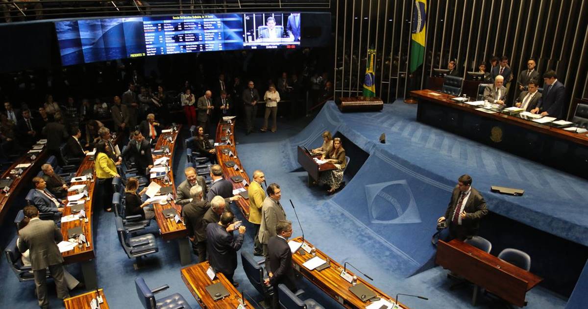 Senado aprova projeto que anula decreto que flexibiliza posse e porte de arma — © Agência Brasil