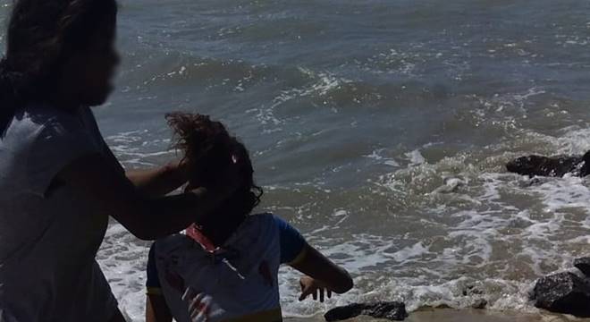 Sessão de tortura foi registrada e divulgada na internet — © Reprodução/Vídeo