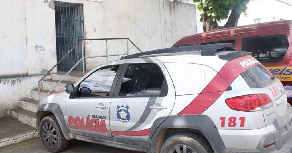 Wemerson Almeida confessou a prática do crime, afirmando que cometeu o assalto em companhia de um adolescente — © Arquivo/BR104/Ilustração