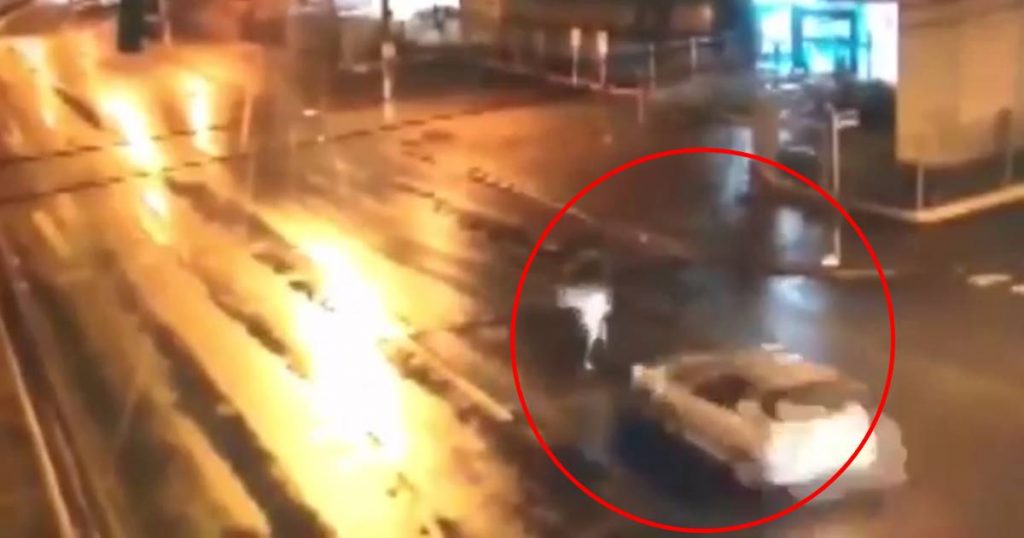 Vídeo mostra mulher sendo atropelada e condutor fugindo sem prestar socorro