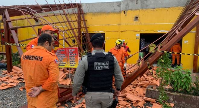 Ainda não se sabe o que teria causado o desabamento — © Real Deodorense