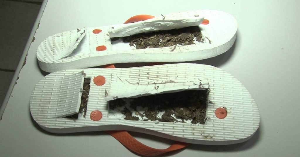 Mulheres são condenadas por tentarem entrar em presídio com drogas em sandálias