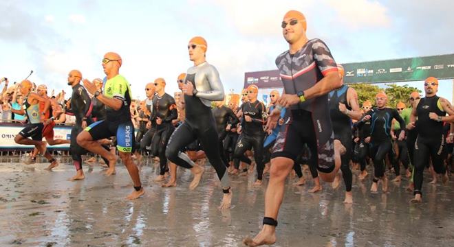 IronMan 70.3 acontece entre os dia 1 e 4 de agosto na praia da Pajuçara — © Divulgação 