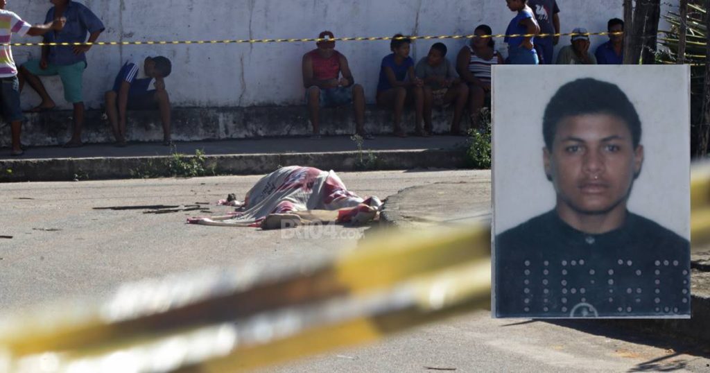 Ivanildo Pereira da Silva, de 22 anos, foi perseguido e assassinado — © Gustavo Lopes/BR104