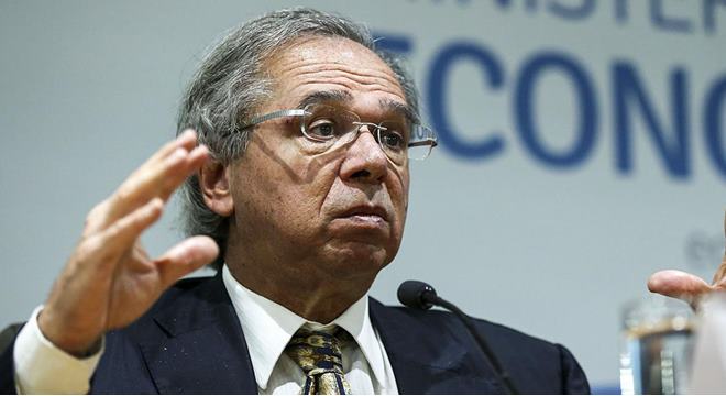 Ministro Paulo Guedes alega que seu celular foi hackeado