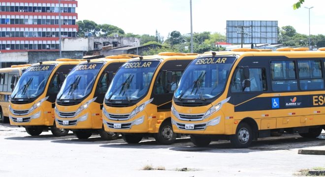 Os 30 ônibus foram entregues para rede estadual de Alagoas — ©  Valdir Rocha