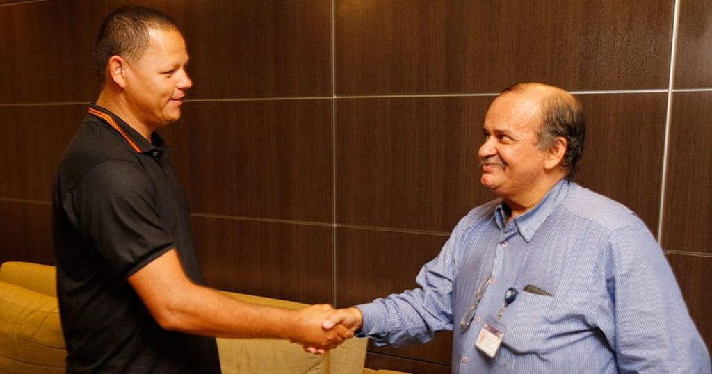 Funcionário do TJAL devolve R$ 1,2 mil encontrados em banheiro