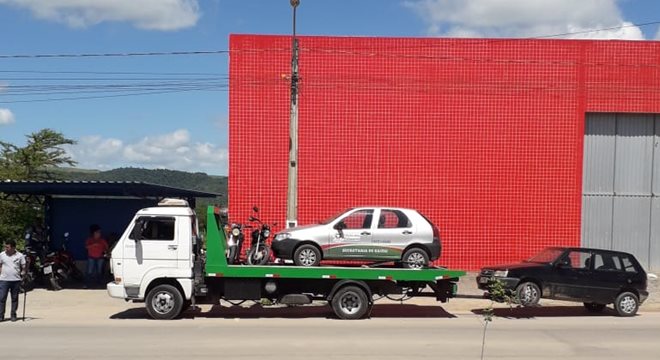 Veículo da Secretária de Saúde de União dos Palmares é recolhido pelo BPTran — © Reprodução/WhatsApp