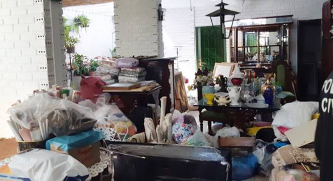 Equipe encontrou muita sujeira e bagunça nas casas — © Conselho Tutelar de Marechal Deodoro