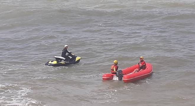 Pelo terceiro dia, seguem buscas por adolescente que desapareceu em praia
