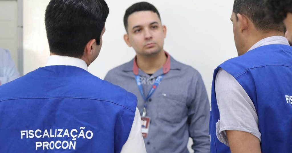 Procon/AL fiscaliza espera em fila de bancos em União dos Palmares