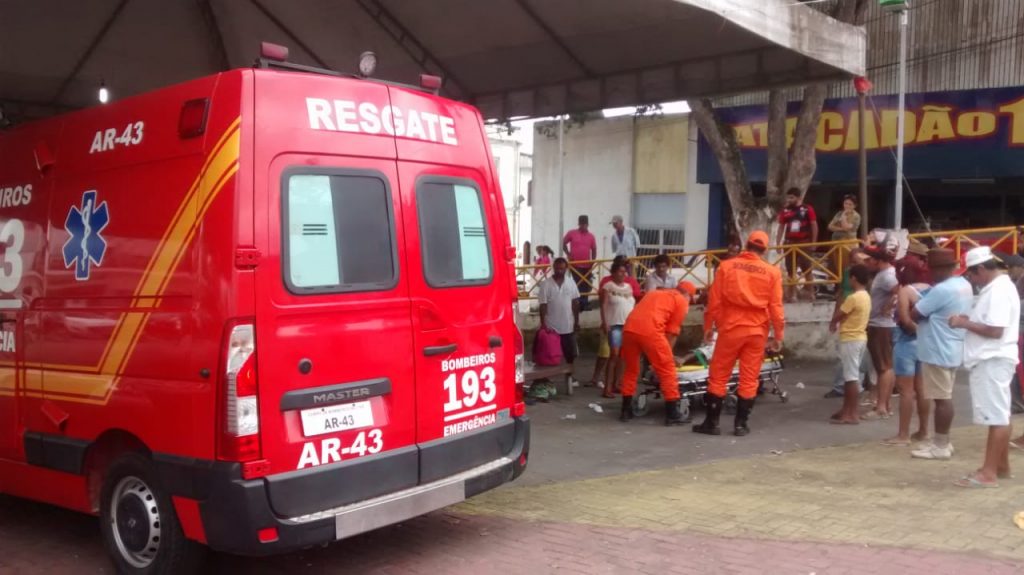 Morador de rua sofre ataque epilético e é socorrido pelos bombeiros