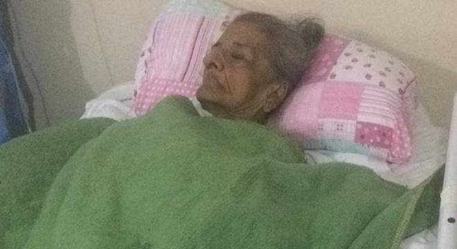 Zailde dos Santos Olanda, de 81 anos, está internada há cerca de uma semana em um hospital no Rio de Janeiro — © Arquivo Pessoal