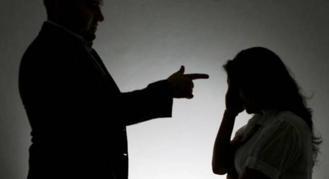 Cresce número de denúncias sobre assédio moral no trabalho — © Ilustração