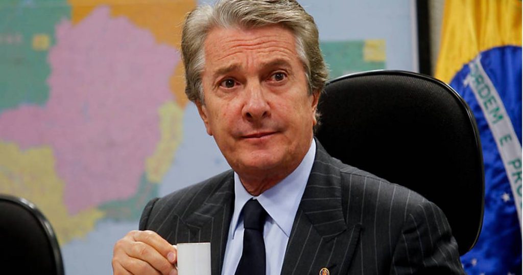 Fernando Collor é alvo de operação ‘Arremate’ da Polícia Federal