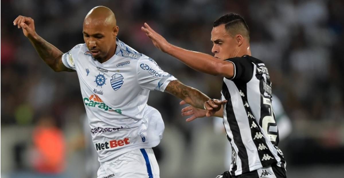 CSA perde por 2 a 1 para o Botafogo e permanece na zona de rebaixamento — © Thiago Ribeiro
