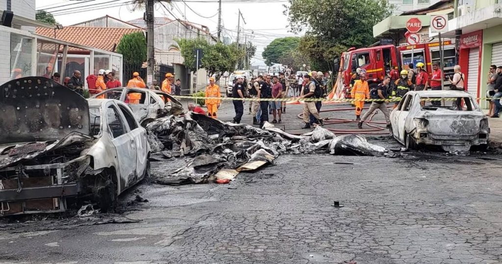 Queda de aeronave deixa três mortos e três feridos em Belo Horizonte