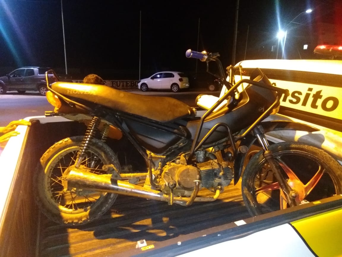 A moto foi levada à Delegacia Regional de Matriz de Camaragibe (8ª DRP) — © BPRv