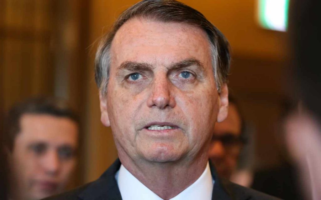 Coronavale: Bolsonaro anuncia pagamento do auxílio emergencial para a próxima semana