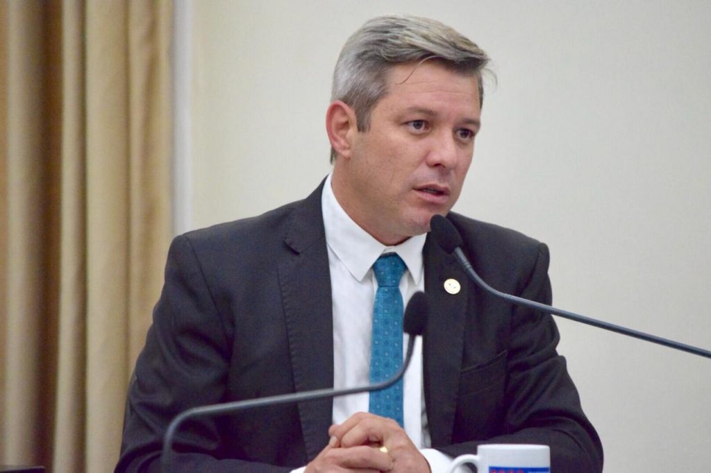 Único deputado do PSL em Alagoas pode deixar o partido para seguir Bolsonaro