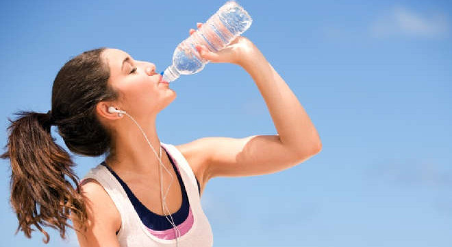 Conheça 5 benefícios da água para o nosso corpo — © Reprodução 