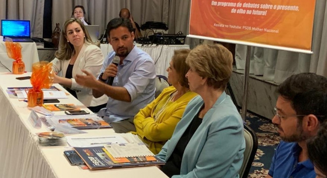 PSDB quer saber: Você seria a favor da classe média-alta pagar universidades públicas?