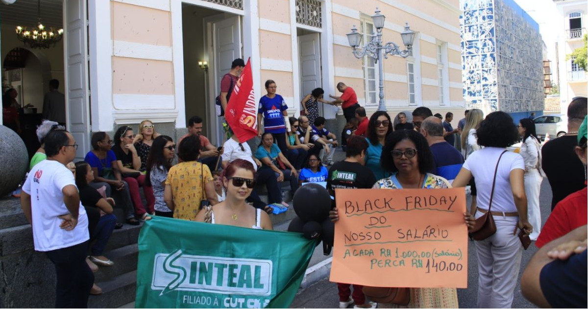 Servidores Públicos temem que deputados aprovem Reforma da Previdência em Alagoas — © Sandro Lima 